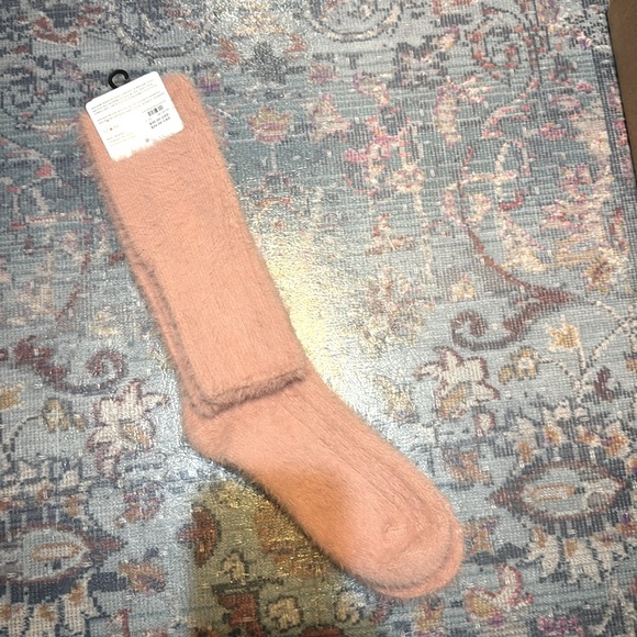 ANTHROPOLOGIE *New* pale pink knee-high socks. O/S. perfect to gift! - Picture 2 of 6